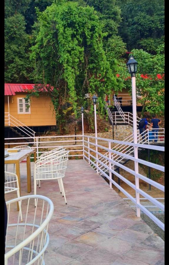 Aaroham Resort Shimla ! Luxury Cottage By Aamod Group Exteriör bild
