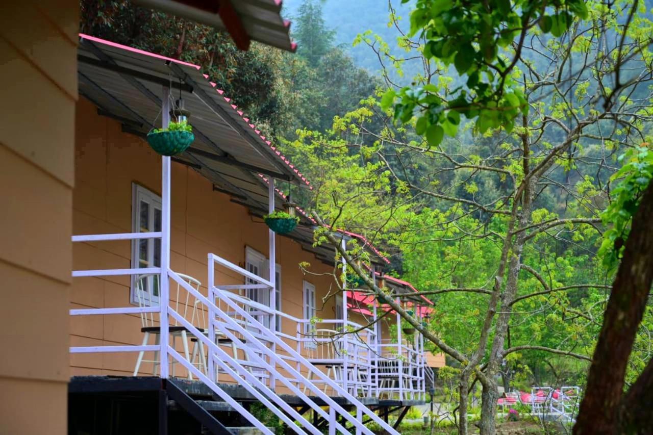 Aaroham Resort Shimla ! Luxury Cottage By Aamod Group Exteriör bild